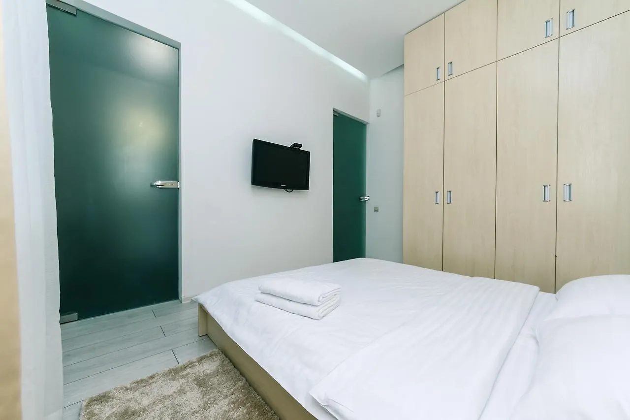 Kreschatik 21 With Terrace 2Br Kyiv